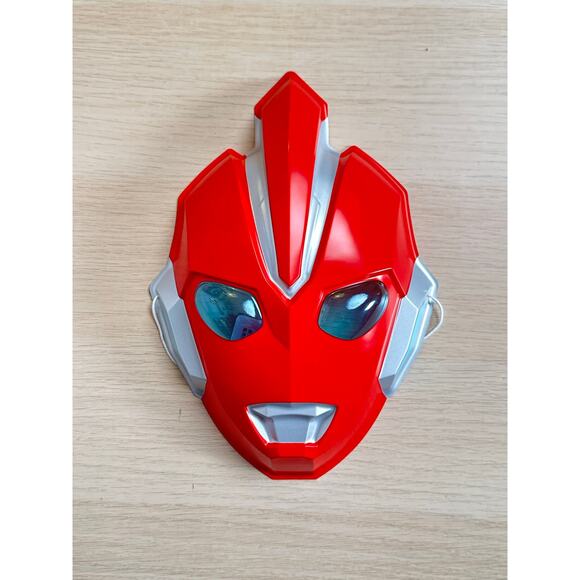 Rare Ultraman Mask from the Ultraman Live Show - New with Tags - Picture 1 of 7